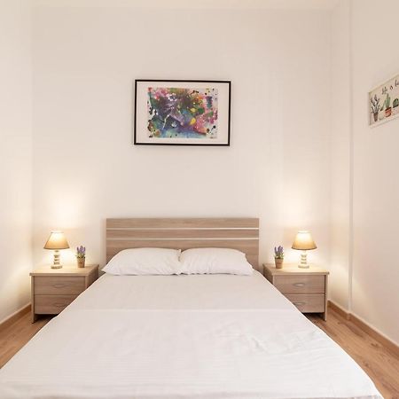 Modern Renovated Apt Next To The Beachfront Heraklion  ภายนอก รูปภาพ