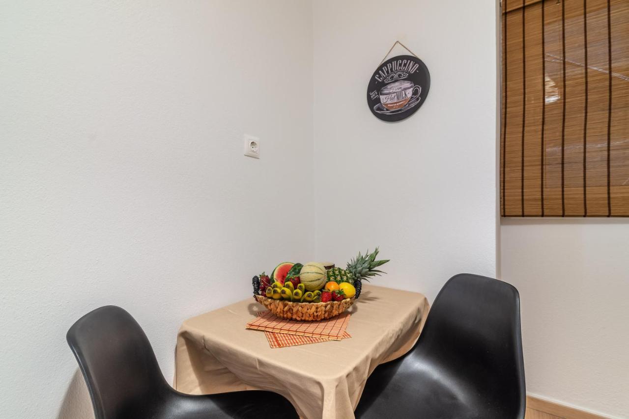 Modern Renovated Apt Next To The Beachfront Heraklion  ภายนอก รูปภาพ