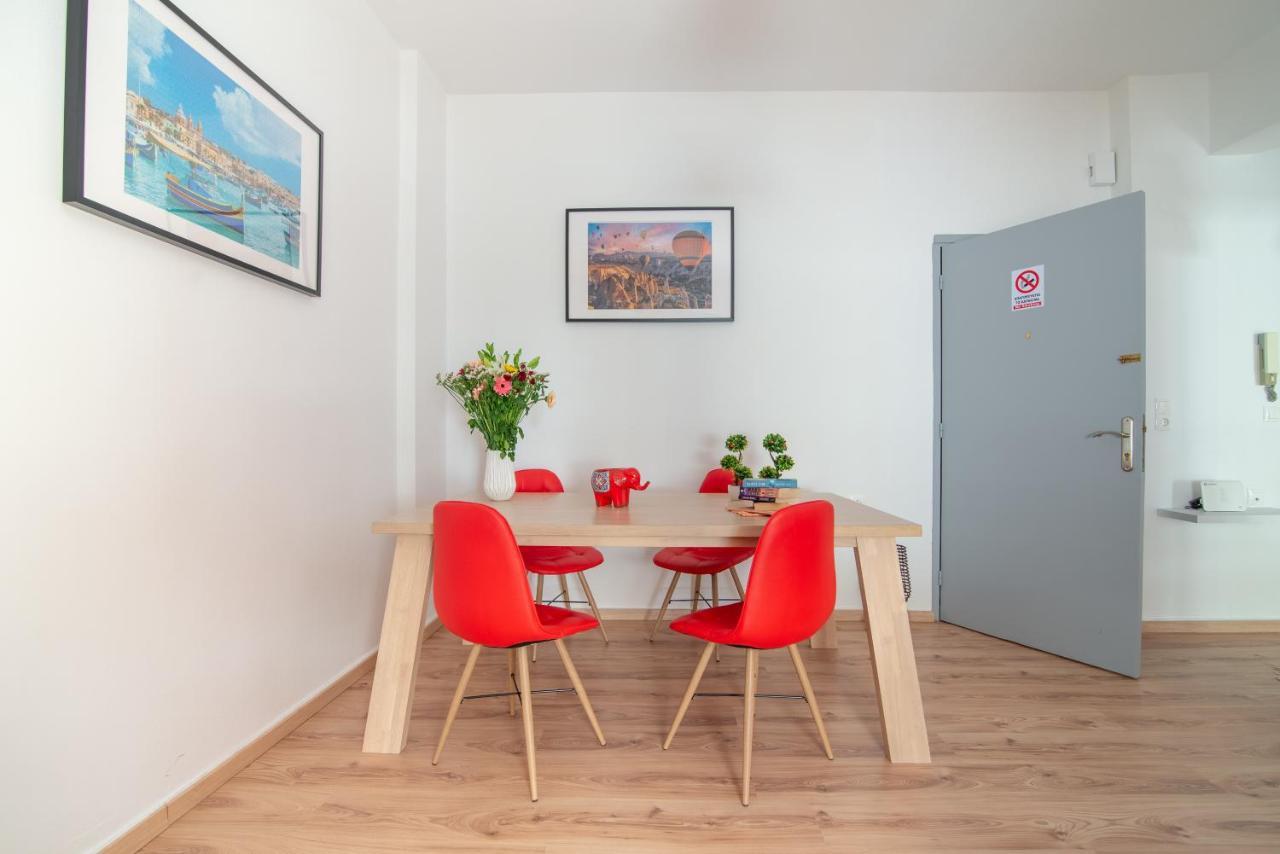 Modern Renovated Apt Next To The Beachfront Heraklion  ภายนอก รูปภาพ